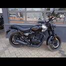 Für unsere Motorradfreunde besuchten wir ein Geschäft mit Royal Enfields